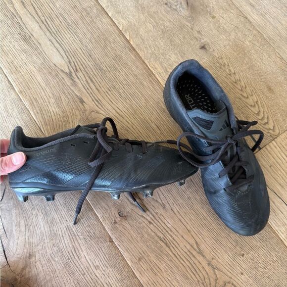 [adidas] Boys Black Soccer Cleats - Size 4.5 - Picture 1 of 3